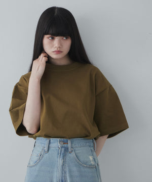 カーキ モデル：165cm M着用