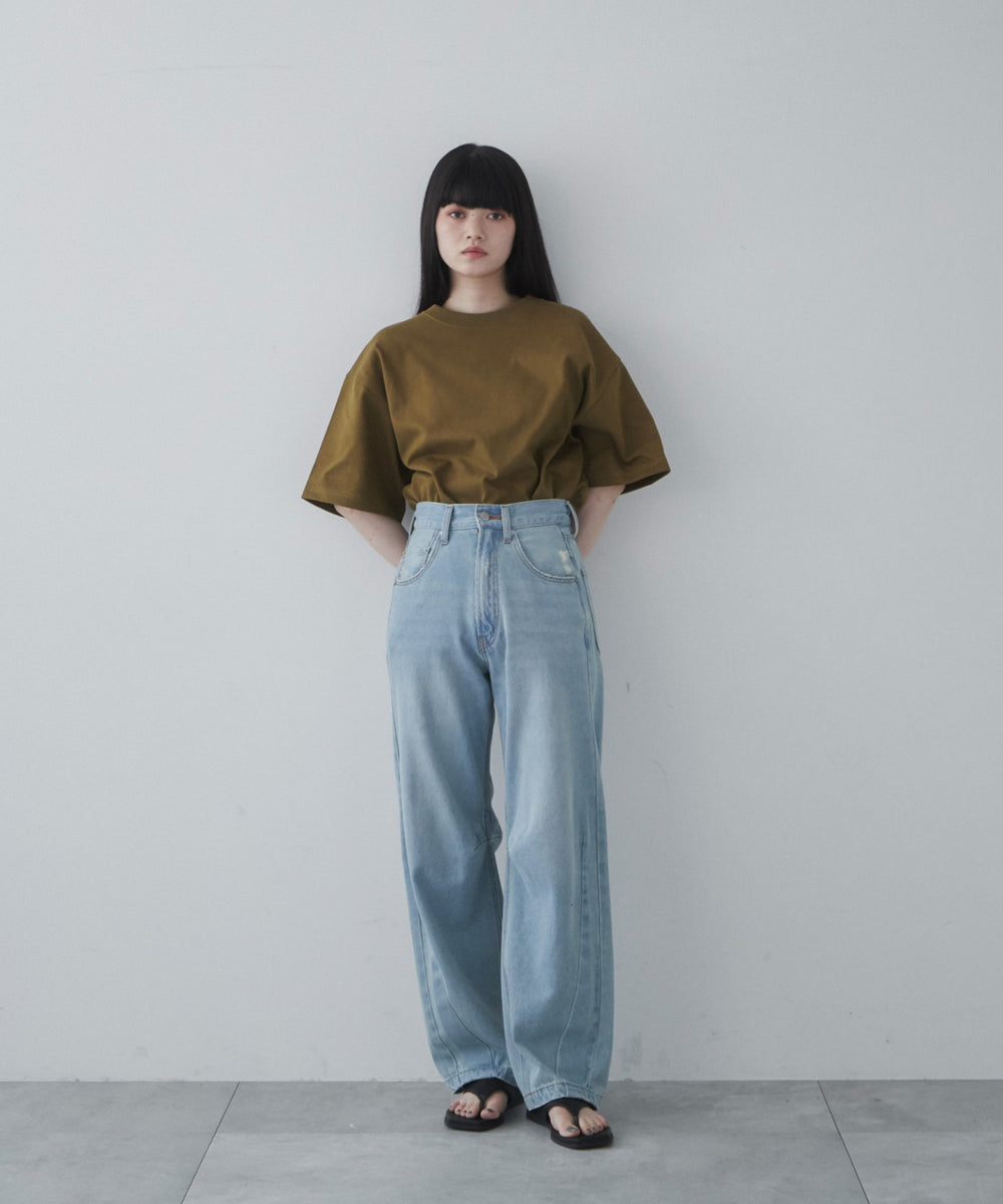 カーキ モデル：165cm M着用