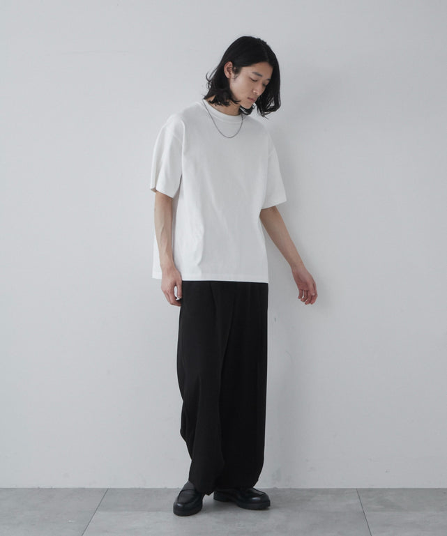 ホワイト モデル：181cm L着用