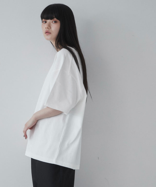 ホワイト モデル：165cm M着用