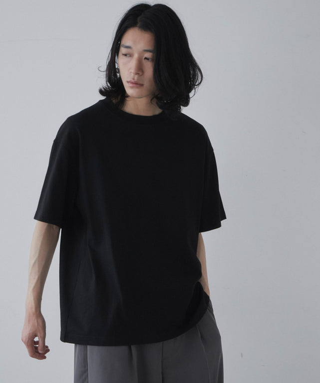 ブラック モデル：181cm L着用