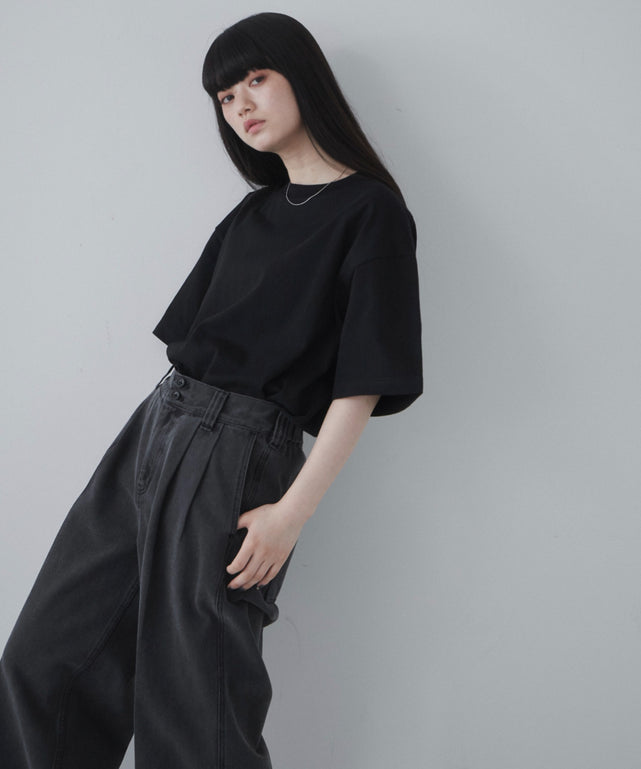 ブラック モデル：165cm M着用