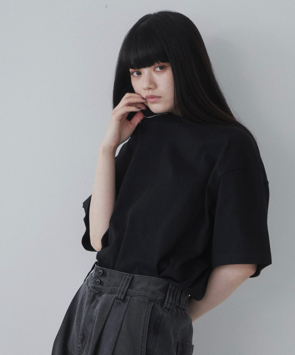 ブラック モデル：165cm M着用