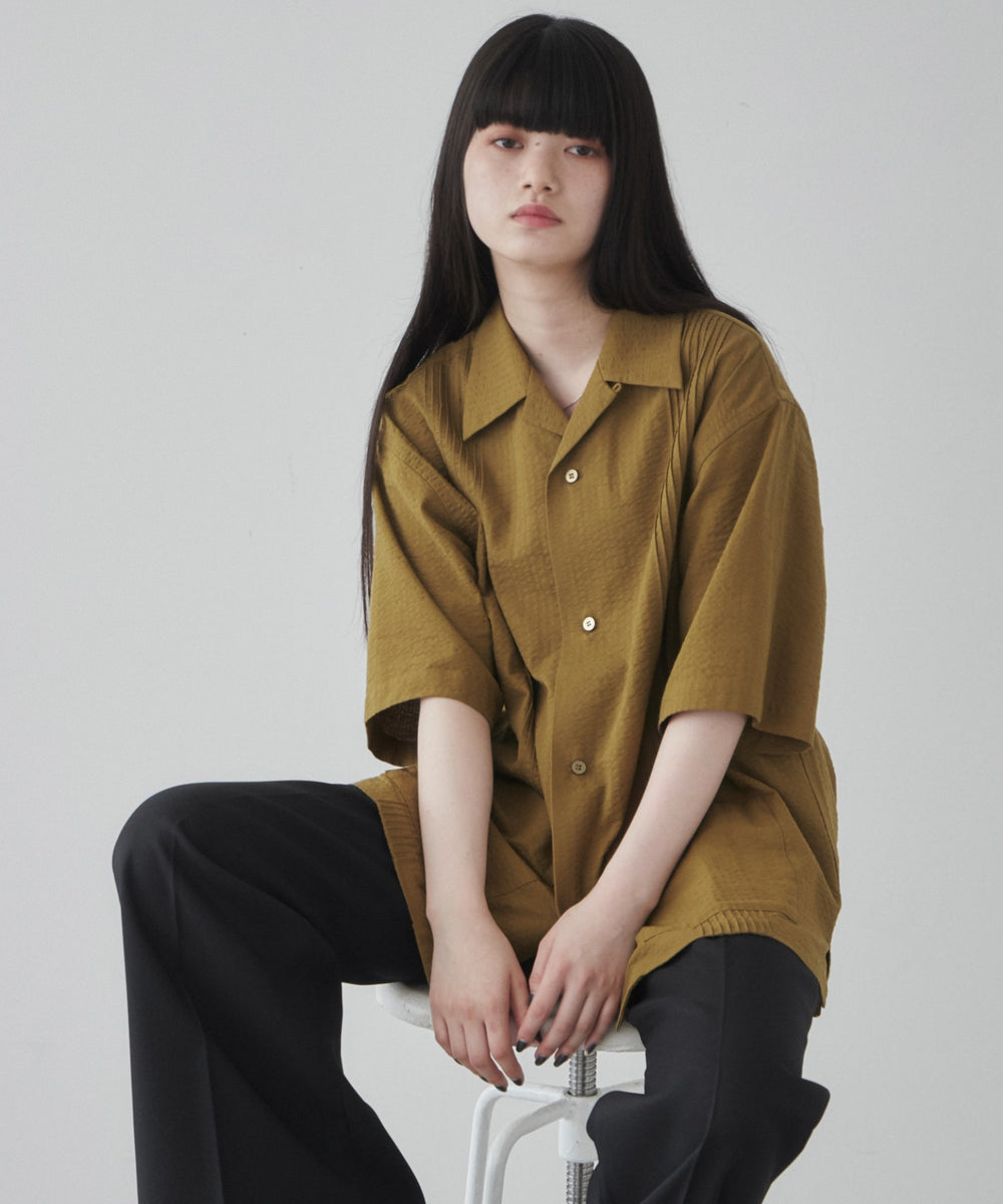 カーキ モデル：165cm M着用