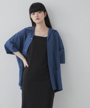 ブルー モデル：165cm M着用