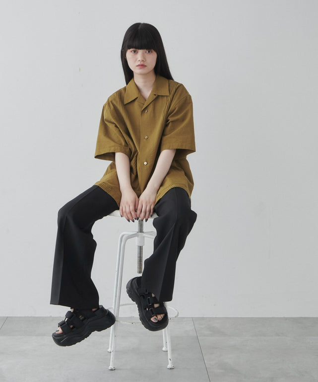 カーキ モデル：165cm M着用