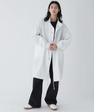 ホワイト モデル：181cm L着用