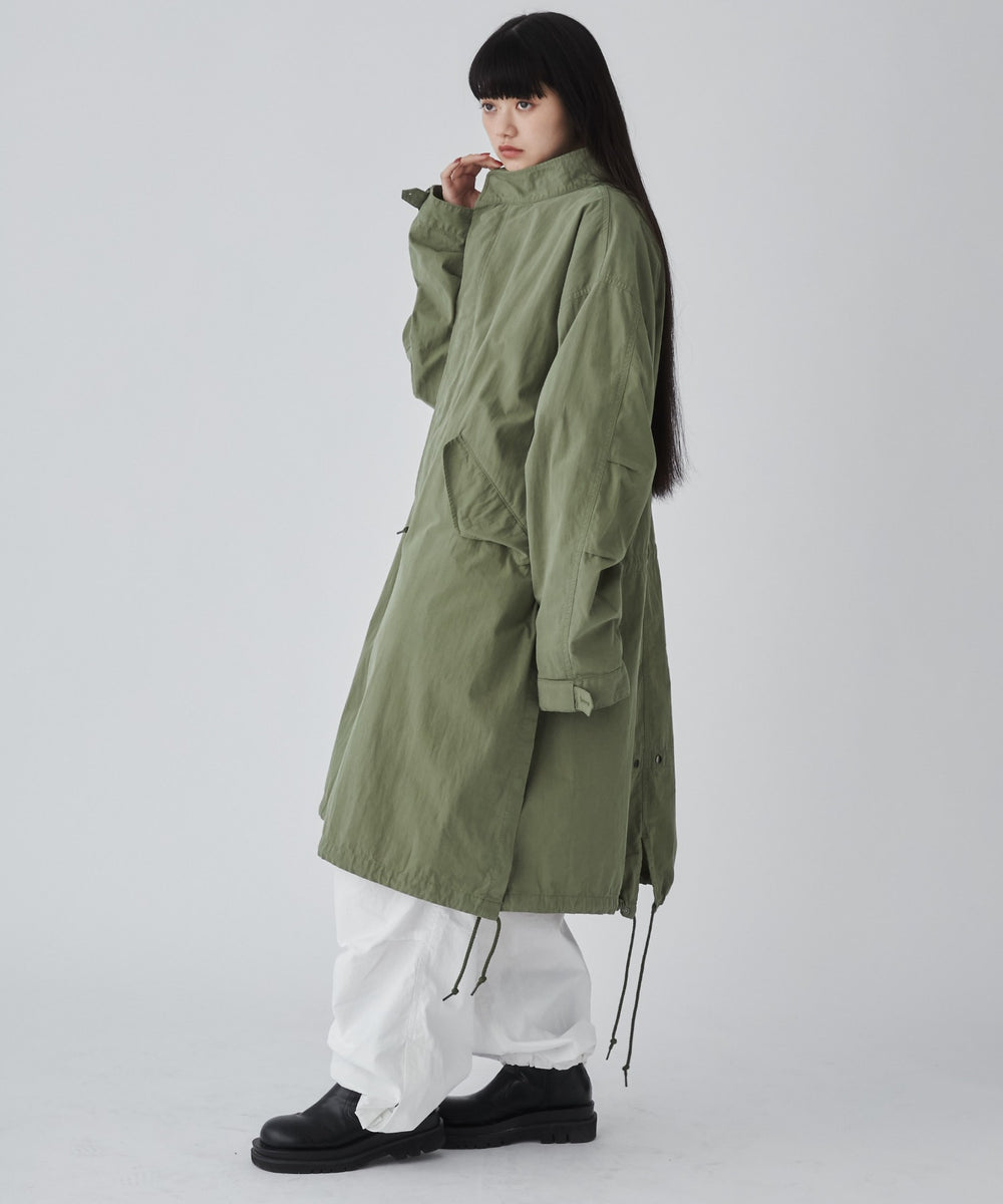 カーキ モデル：165cm M着用
