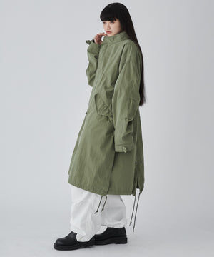 カーキ モデル：165cm M着用