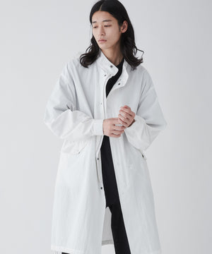 ホワイト モデル：181cm L着用