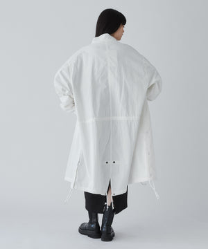 ホワイト モデル：165cm M着用