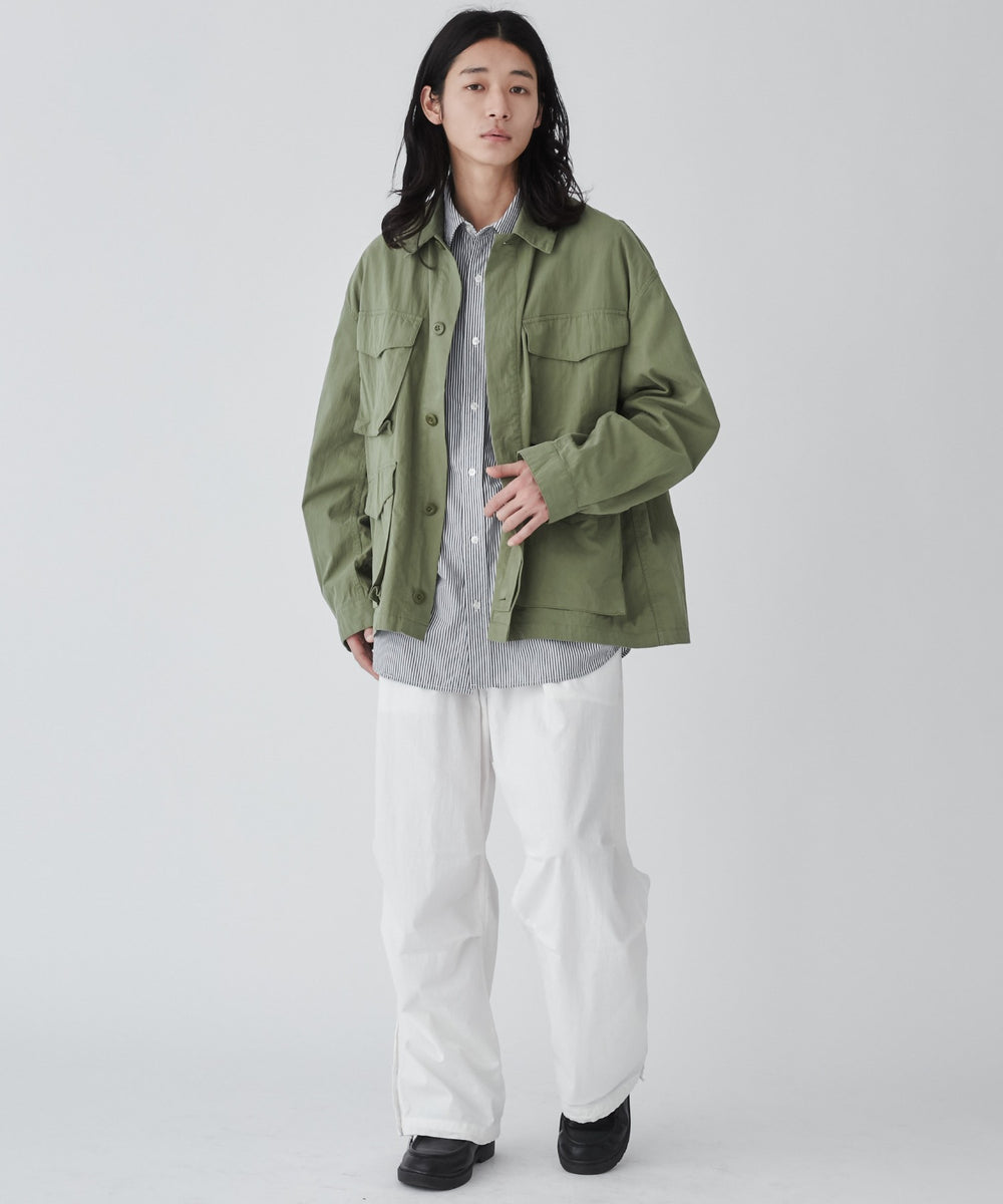 カーキ モデル：181cm L着用