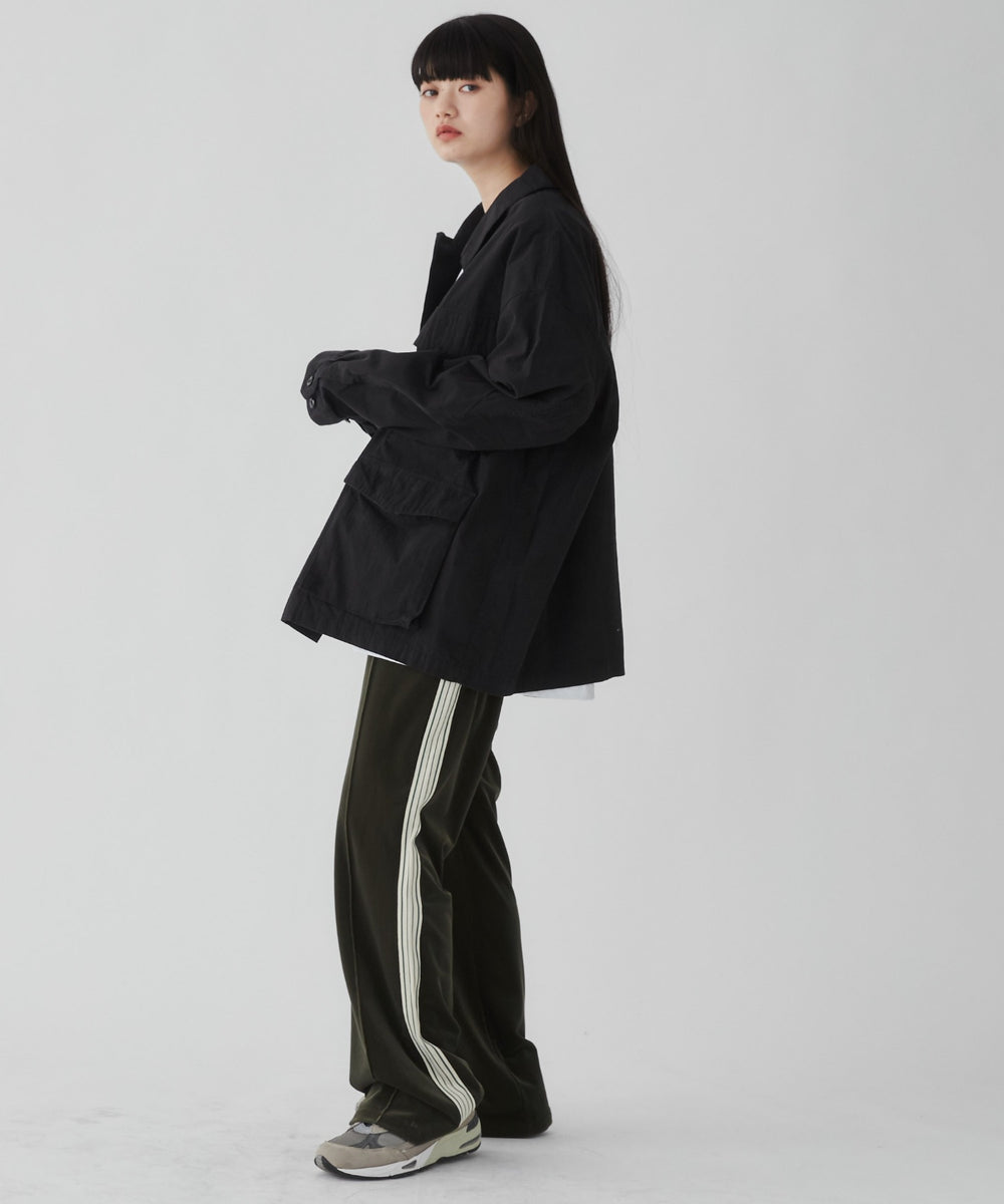 ブラック モデル：165cm M着用