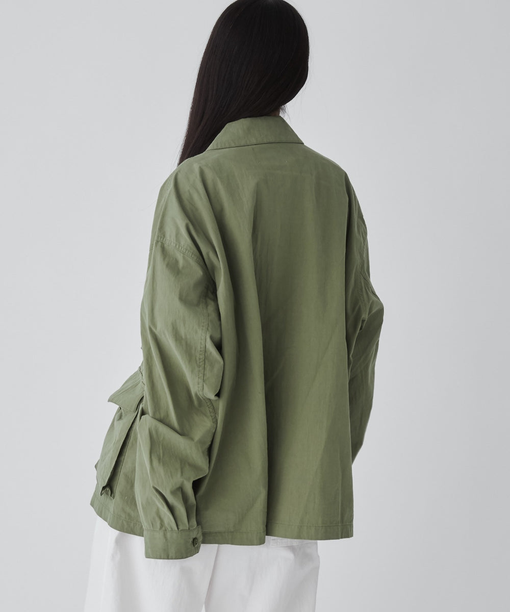 カーキ モデル：165cm M着用