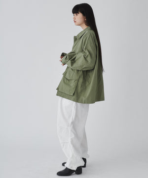 カーキ モデル：165cm M着用