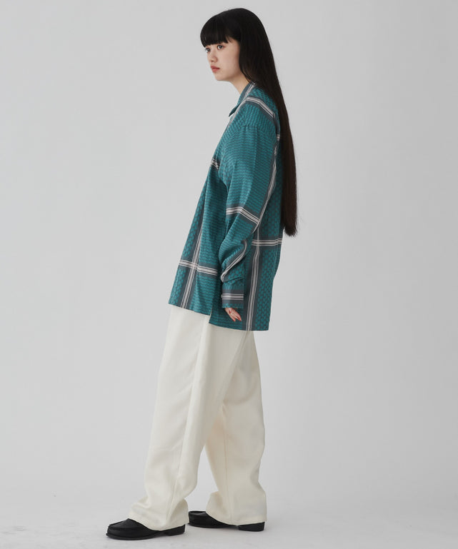 柄2 モデル：165cm M着用 