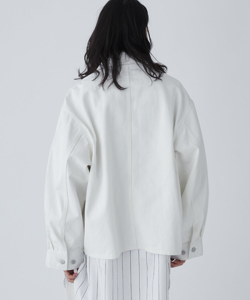 ホワイト モデル：181cm L着用