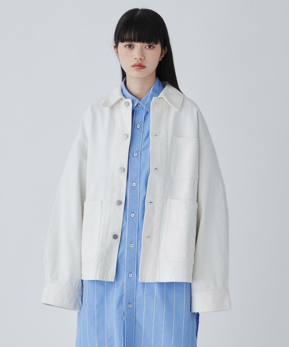 ホワイト モデル：165cm M着用 