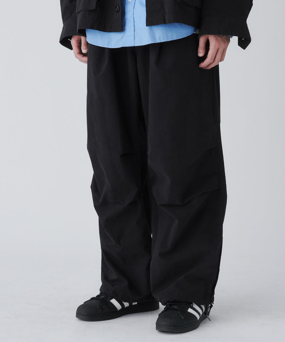 ブラック モデル：181cm L着用