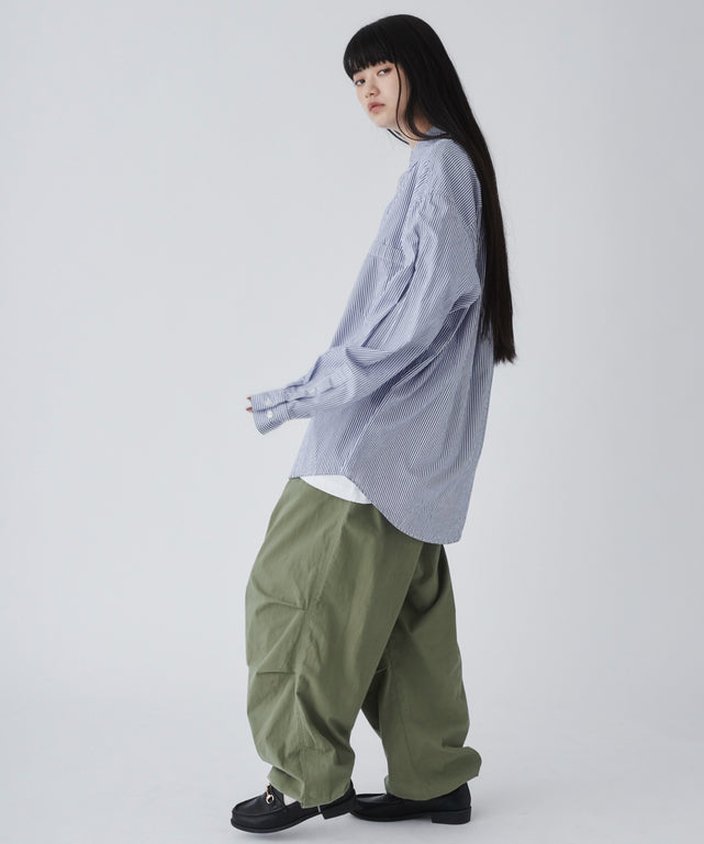 カーキ モデル：165cm M着用