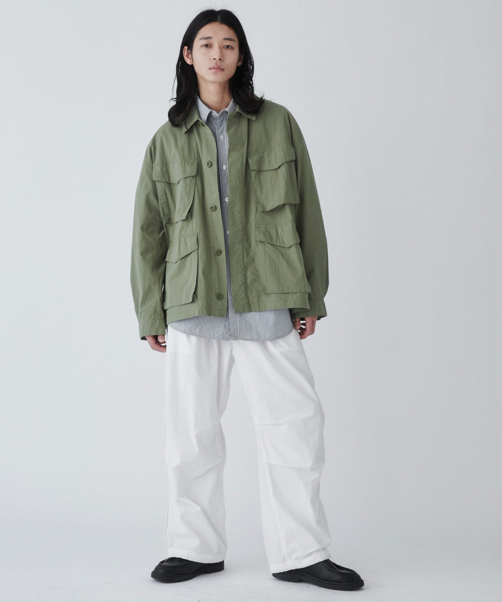 ホワイト モデル：181cm L着用