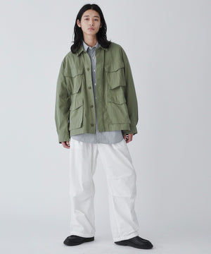 ホワイト モデル：181cm L着用