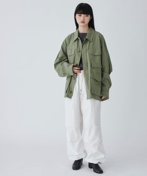 ホワイト モデル：165cm M着用