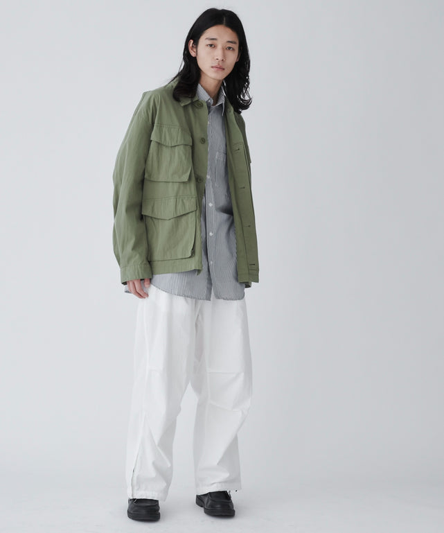 ホワイト モデル：181cm L着用