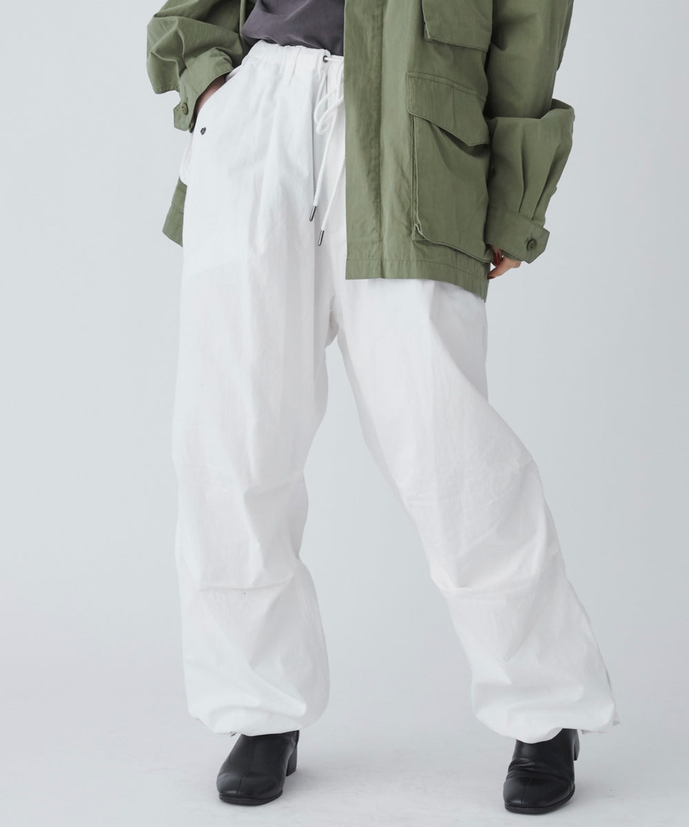 ホワイト モデル：165cm M着用