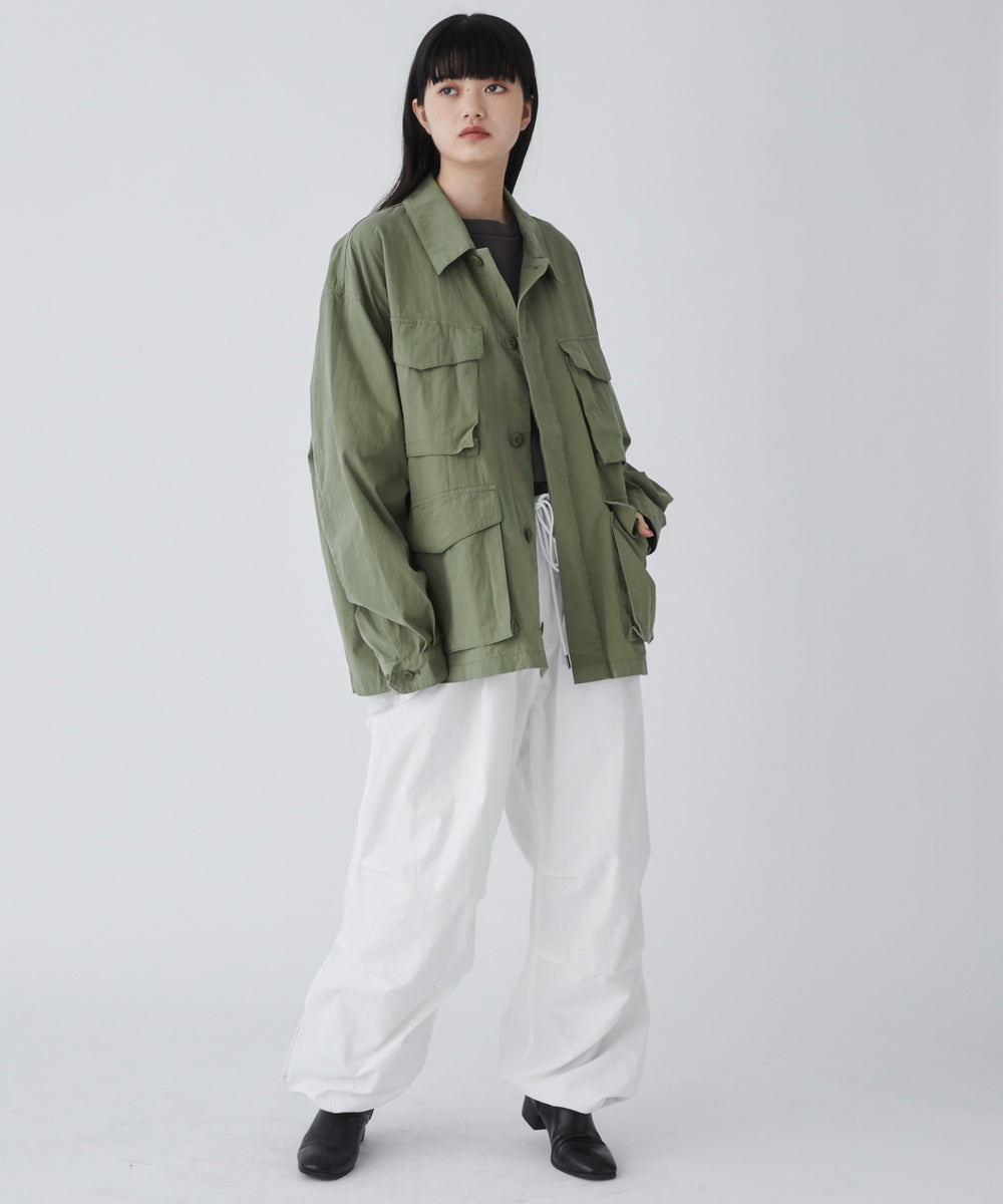 ホワイト モデル：165cm M着用