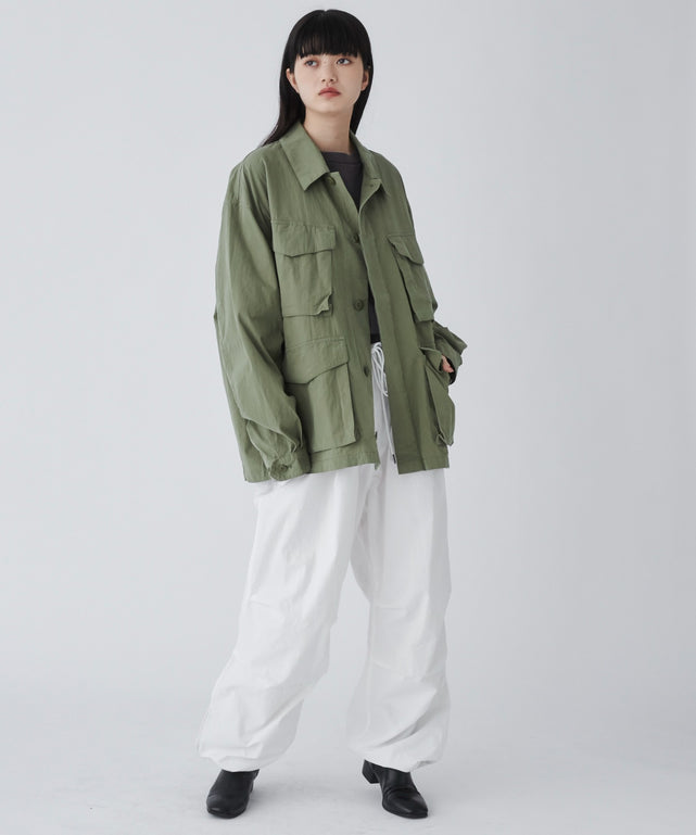 ホワイト モデル：165cm M着用