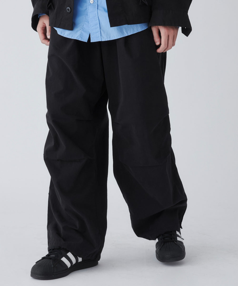 ブラック モデル：181cm L着用