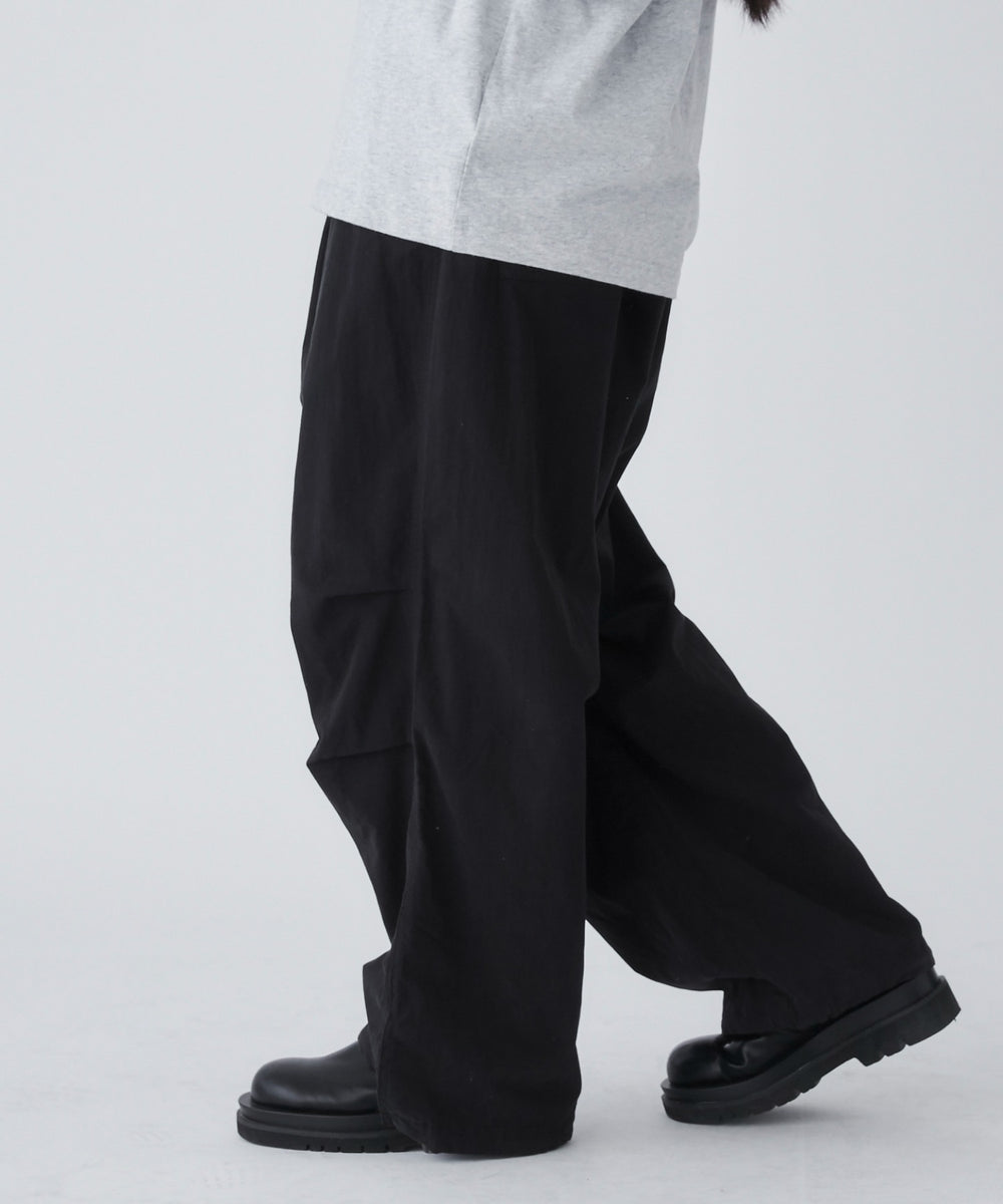 ブラック モデル：165cm M着用