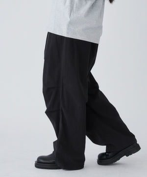 ブラック モデル：165cm M着用