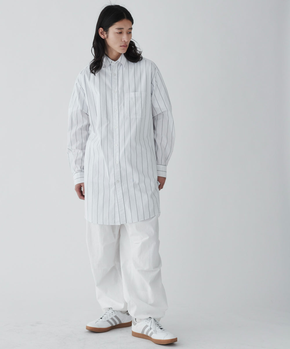 ホワイト系ストライプ モデル：181cm L着用