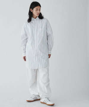 ホワイト系ストライプ モデル：181cm L着用