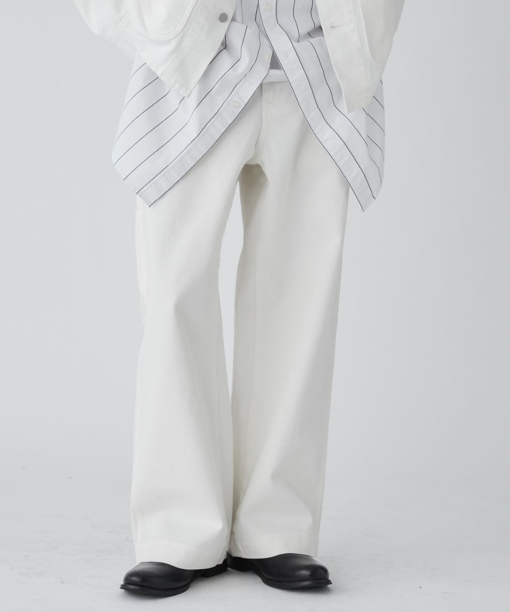 ホワイト モデル：181cm L着用