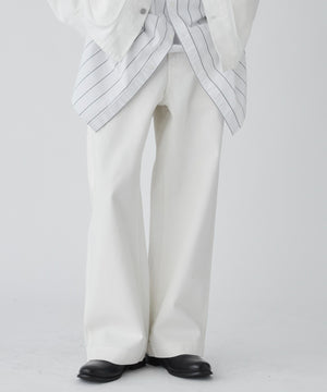 ホワイト モデル：181cm L着用