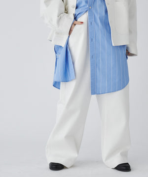 ホワイト モデル：165cm M着用