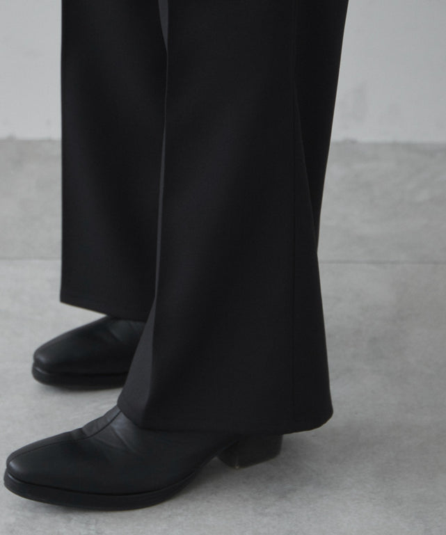 ブラック モデル：165cm M着用