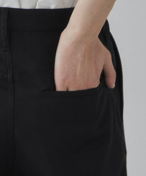 ルーズフィットフレアトラウザー