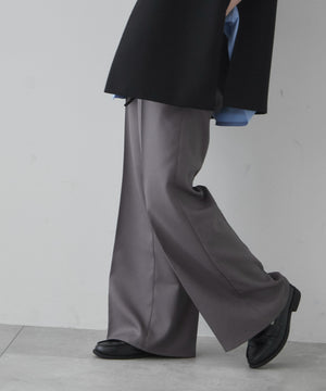 グレー モデル：165cm M着用