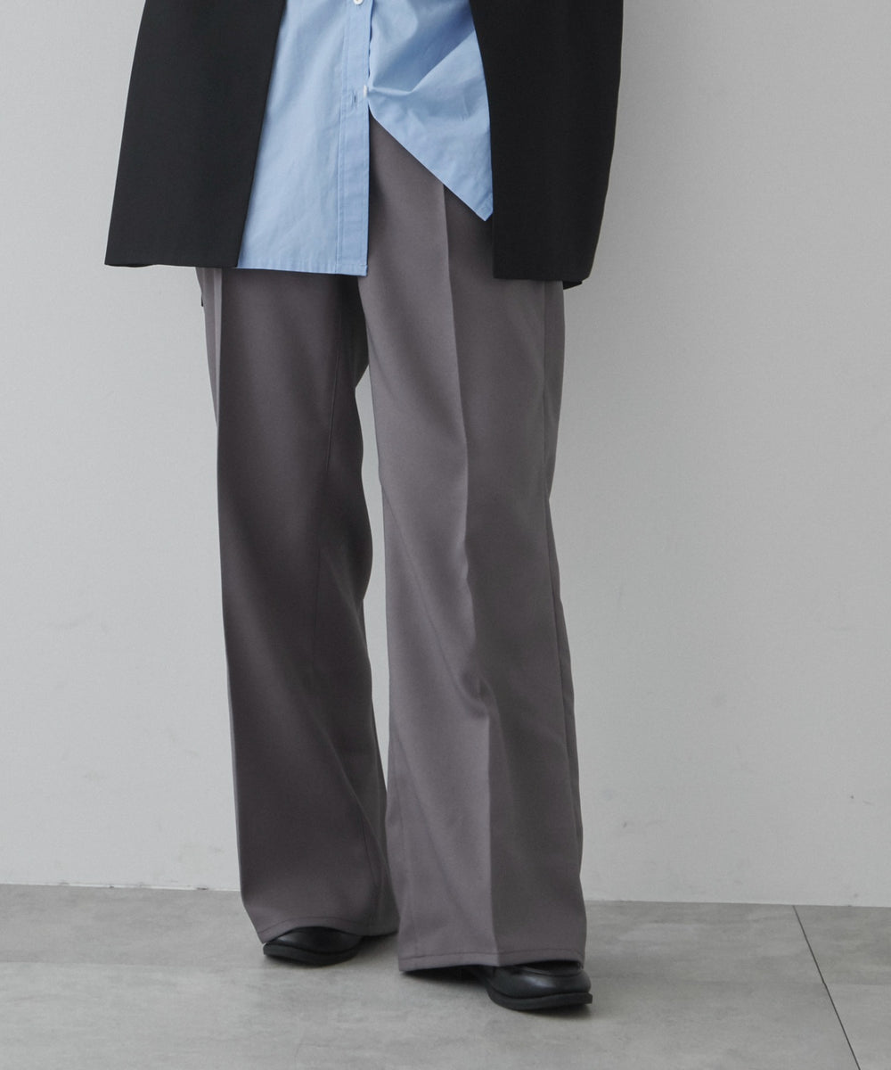 グレー モデル：165cm M着用