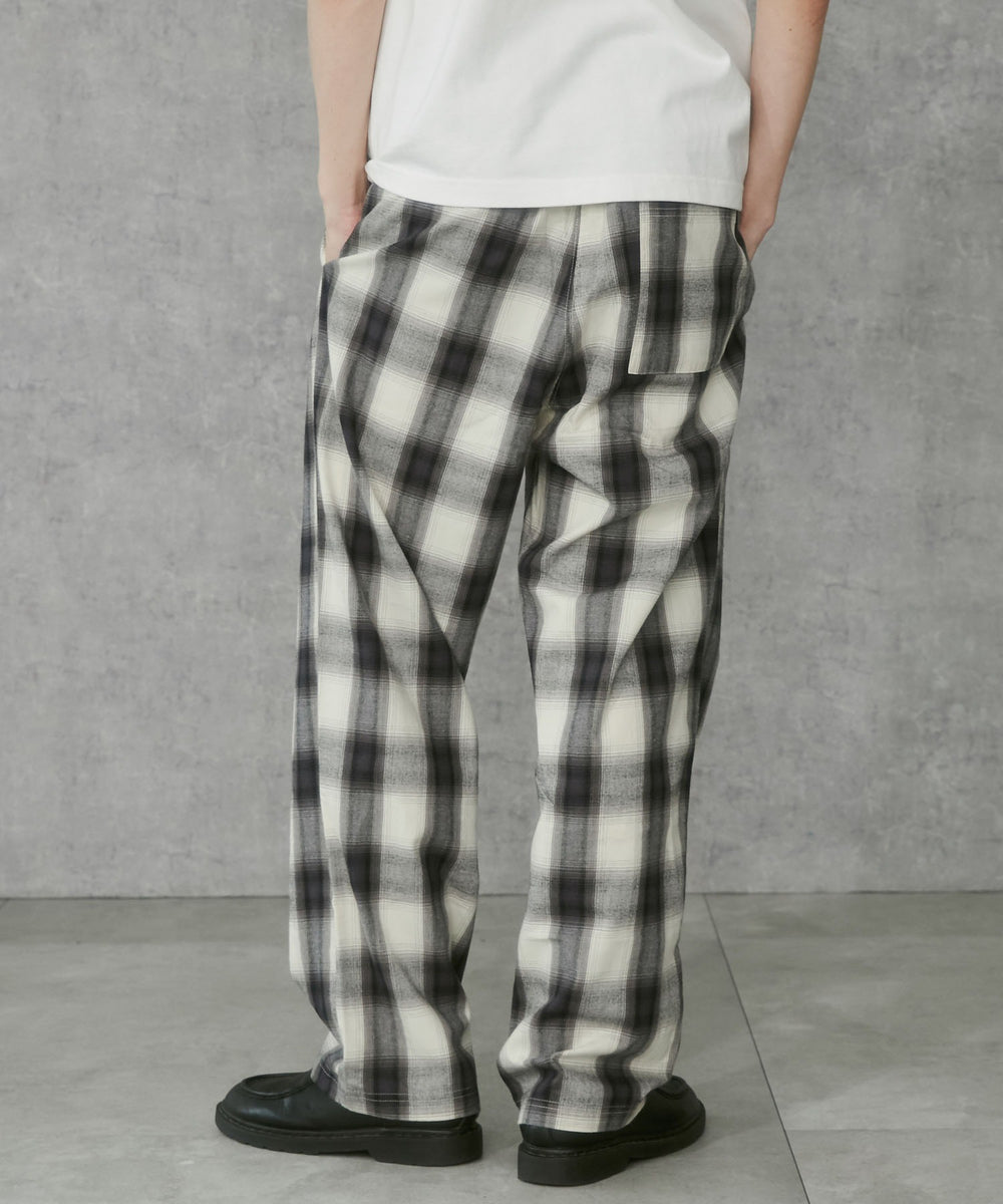 ホワイトチェック1 モデル:183cm L着用