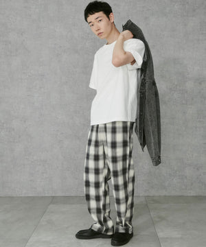 ホワイトチェック1 モデル:183cm L着用