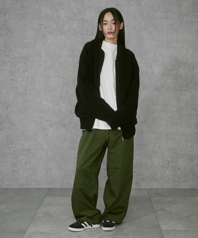 ブラック モデル：168cm M着用