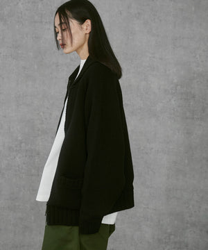 ブラック モデル：168cm M着用