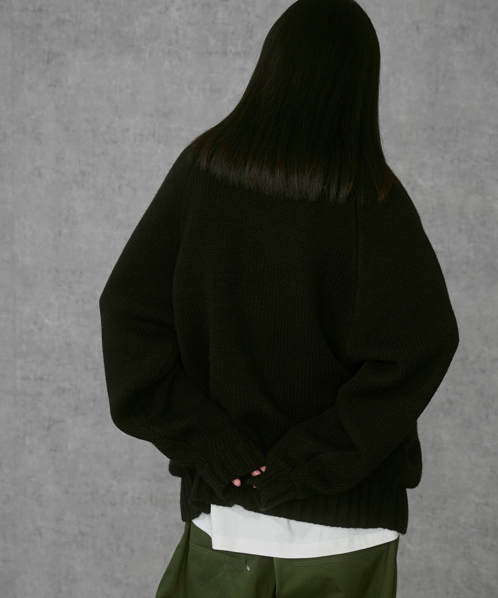 ブラック モデル：168cm M着用