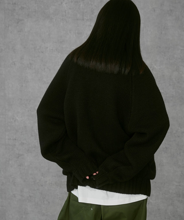 ブラック モデル：168cm M着用