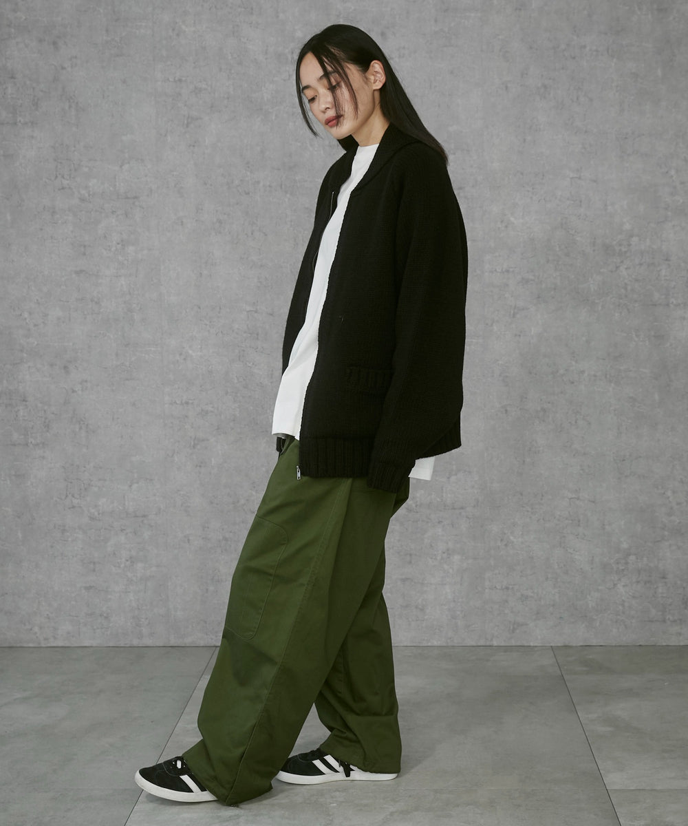 ブラック モデル：168cm M着用